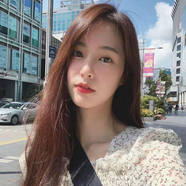 รูปภาพหน้าปกบทความ:สวยไม่พอ ยังตลกอี้กกก! รวม 'แคปชั่นไอจีสุดกวน' ของเน็ตไอดอลสาวหน้าใส 'พิมฐา-ฐานิดา'
