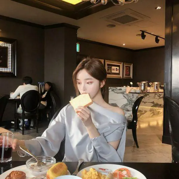 รูปภาพหน้าปกบทความ:สำหรับสาว ๆ ที่เพิ่งผ่านมีดหมอ ซิสขอแนะนำ "9 อาหารสมานแผล" หลังผ่าตัด #แผลหายไวด้วยพลังธรรมชาติ