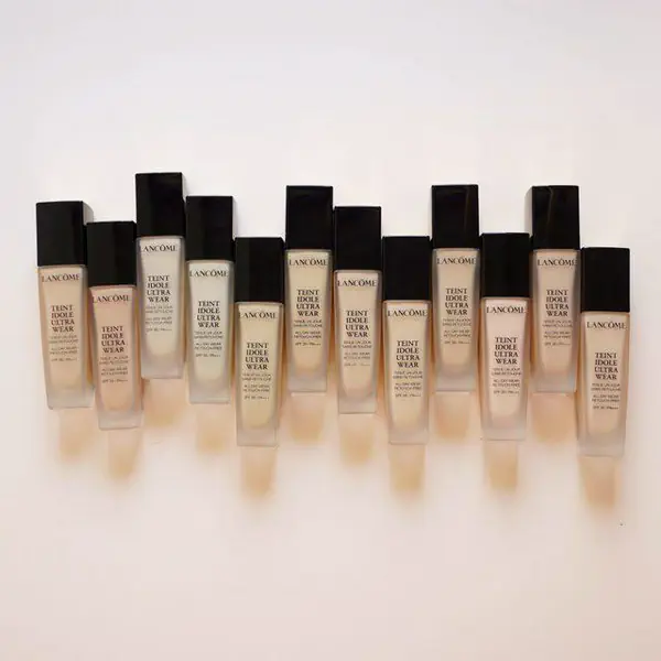 รูปภาพหน้าปกบทความ:รองพื้นผิวสวย หน้าผ่องเหมือนรวยมาแต่เกิด LANCOME TEINT IDOLE ULTRA WEAR