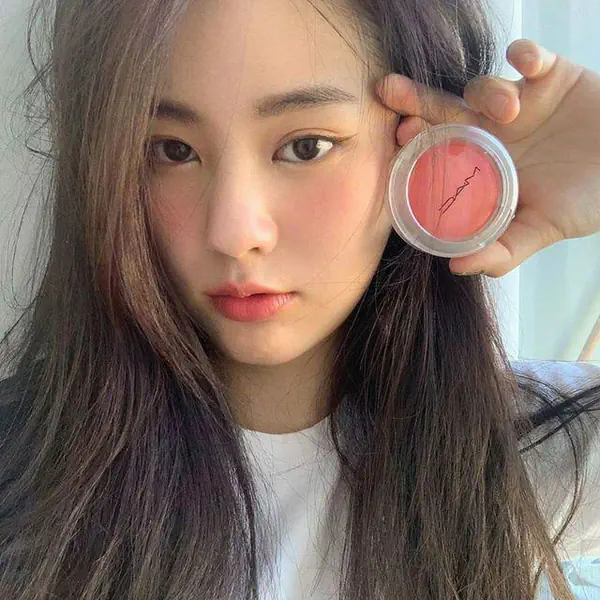 รูปภาพหน้าปกบทความ:ไอเทมใหม่ สุดละมุน บลัชออน เนื้อนุ่ม 11 เฉดสีสวย M·A·C Glow Play Blush ปัดแก้มโมจิ