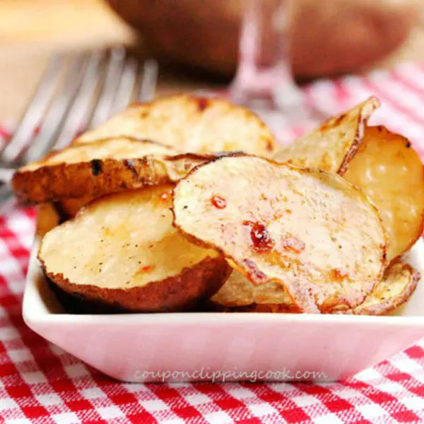 รูปภาพหน้าปกบทความ:สูตรมันฝรั่งย่างแสนอร่อย Grilled Potato Slices ทำง่ายทานเพลิน
