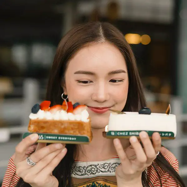 รูปภาพหน้าปกบทความ:กินแล้วฟิน แถมรู้นิสัยกันด้วย! ทายนิสัยจาก 'เค้กที่ชอบกิน' ไม่ว่าจะรสไหน ก็ทายใจได้นะยู 🎂