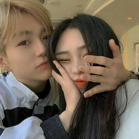 รูปภาพหน้าปกบทความ:แม้ไม่สมหวัง แต่ฝังรากลึกในใจ! 7 เหตุผลที่สาวๆ มักจำ 'รักครั้งแรกในชีวิต' ได้ขึ้นใจ จนยากที่จะลืม (ღ˘⌣˘ღ)