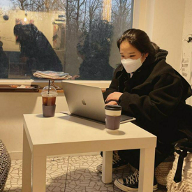 รูปภาพหน้าปกบทความ:#เด็กจบใหม่ต้องอ่าน! 📌 7 ทริคเขียน ' เรซูเม่ ( resume ) ' ฉบับมือโปร ให้ HR สนใจ แม้ไม่เคยมีประสบการณ์