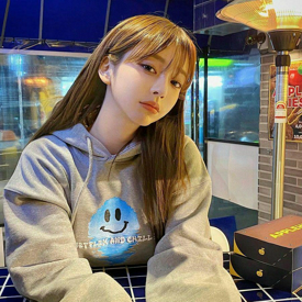 รูปภาพหน้าปกบทความ:ผมเหนียวจนไม่กล้าจับ!!! เช็ก 7 พฤติกรรมกระตุ้น ‘ ผมมัน ’ สระผมบ่อยแค่ไหนเส้นผมก็มันเร็วเวอร์อยู่ดี