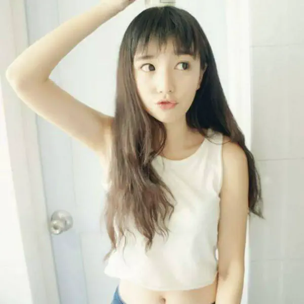 รูปภาพหน้าปกบทความ:5 ท่าโพสสวยชิคๆ สำหรับ "สาวหน้ากลม" ดูสวยใสเป็นธรรมชาติ