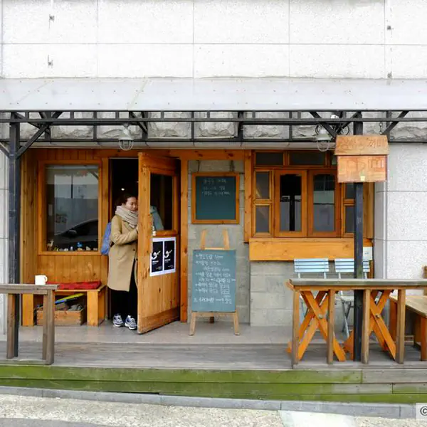 รูปภาพหน้าปกบทความ:8 ย่าน "ถนนคาเฟ่ในกรุงโซล" สำหรับคอกาแฟในเกาหลี!