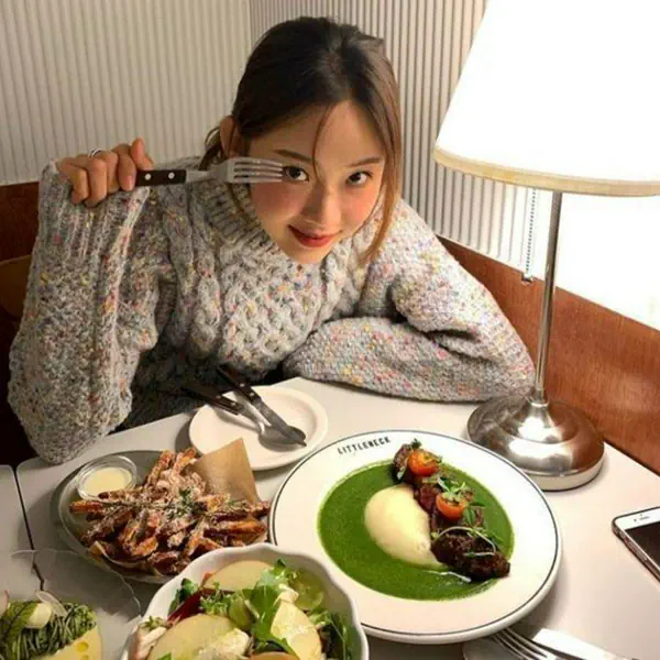 รูปภาพหน้าปกบทความ:อย่าเข้าใจผิดนะ! 💛 มัดรวม 6 อาหารที่ " คนกินเจ " มัก " เข้าใจผิด " ว่ากินไม่ได้