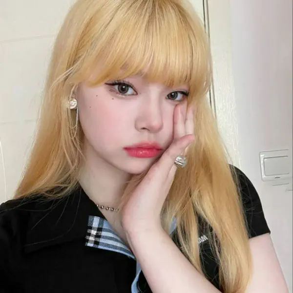 รูปภาพหน้าปกบทความ:ทำยังไงดี !? 💇 มัดรวม 7 ปัญหาหลัง " ย้อมสีผม " แล้ว " ไม่ปังสมใจ " พร้อมบอกวิธีแก้ !