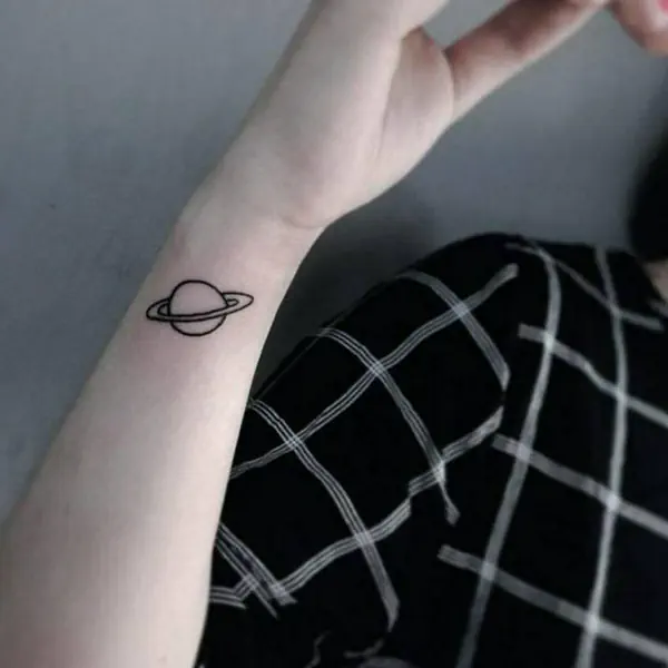 รูปภาพหน้าปกบทความ:30 Space Tattoo รอยสักสไตล์อวกาศสุดแนว