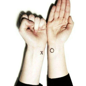 รูปภาพหน้าปกบทความ:50 แฟชั่น Twin Tattoos รอยสักเล็ก ๆ คู่เพื่อนซี้!