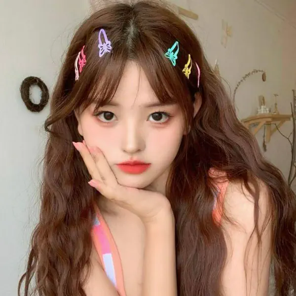 รูปภาพหน้าปกบทความ:ทำลอนมาม่าด้วยตัวเอง ทริคดัดผมสวยได้ไม่ง้อช่าง ฟินิชลุคเป๊ะเหมือนออกจากซาลอน
