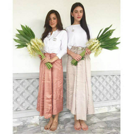 รูปภาพหน้าปกบทความ:ส่องแฟชั่น! การแต่งตัว 'ชุดไปวัด' ของดาราไอดอล